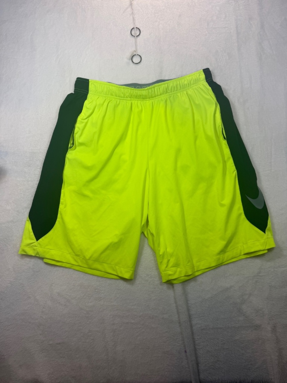 Nike Dri Fit Shorts Mens Size XL Yellow Swim Trunks Athletic Lightweight - Picture 2 of 6